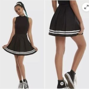 Hot Topic Y2K Pleated Mini Skirt L Cheer Whimsigoth Punk Skater Dark Academia